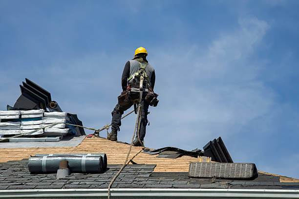 Professional Flat Roof Repair technician working in El Campo, TX